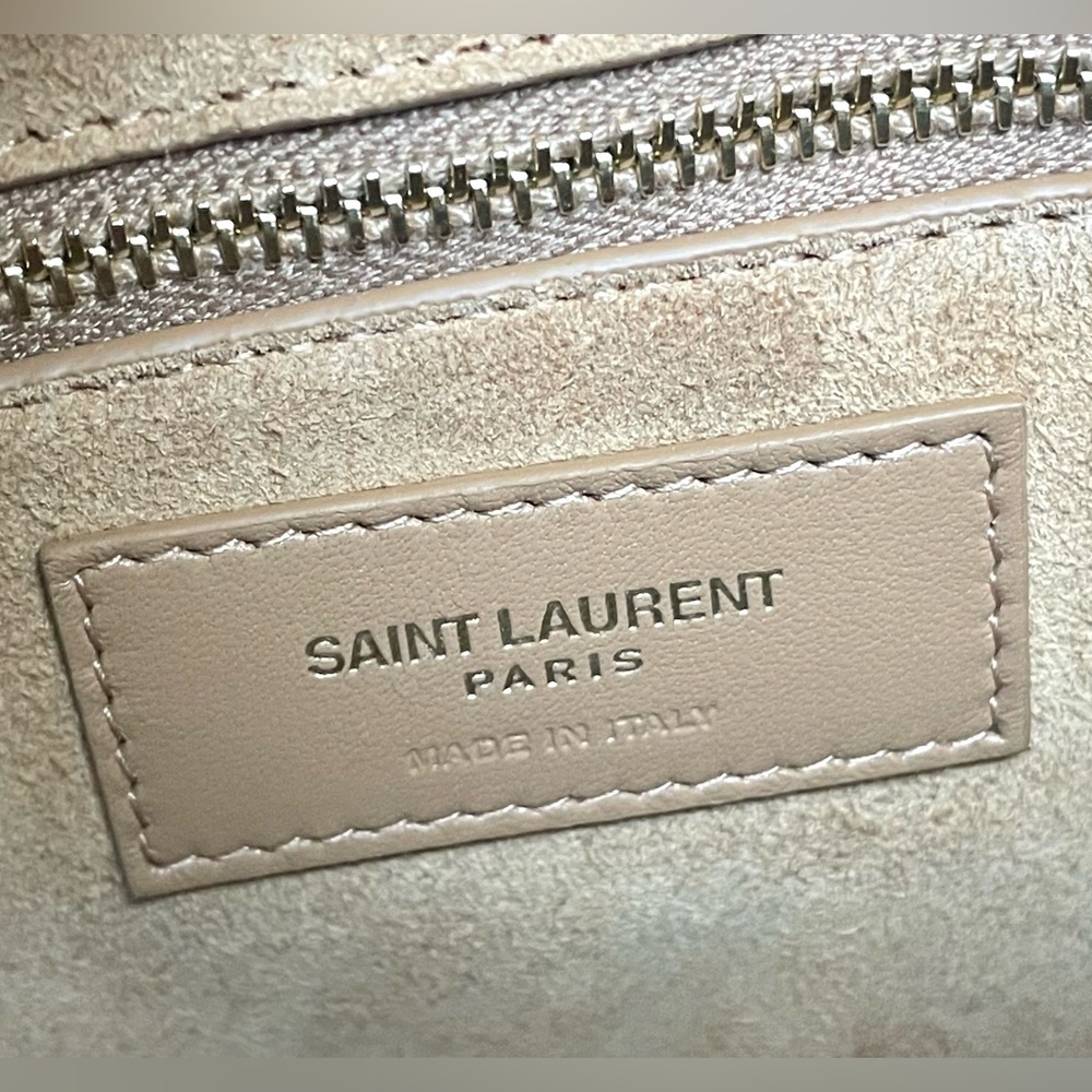 ❌SOLD❌ New Saint Laurent Le 5 A 7 Shoulder Bag - Picture 9 of 11